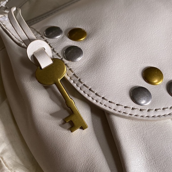 Fossil White Leather GiGi  Studded Flap Closure Adjustable Angora Crossbody Bag - Picture 2 of 16